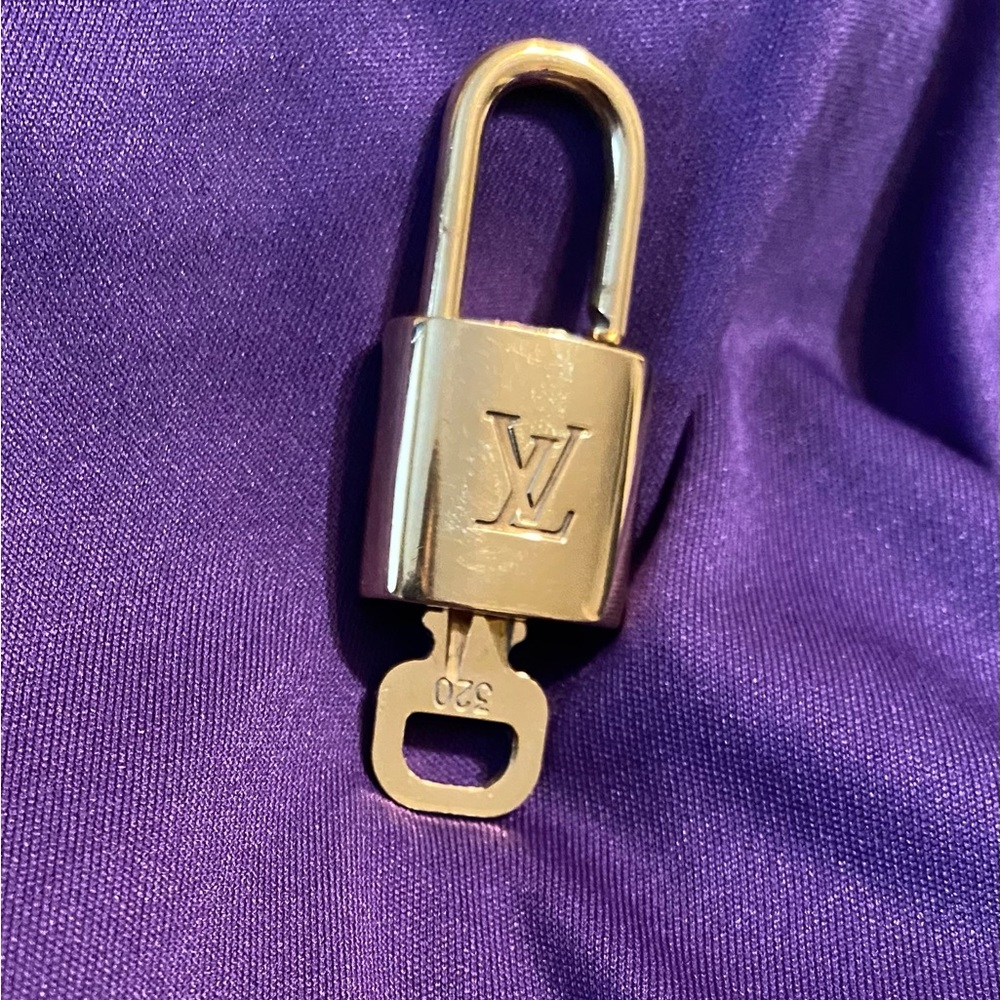 LV Brass Lock & Key #320 Shiny Brass